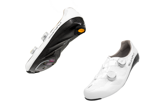 Zuatu Z1 PRO carbon road cycling shoe in white with dual FreeLock dials