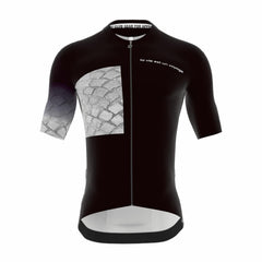 Approved Cycling SUMMER CYCLING JERSEY FRANCE LTD. W - Black: aerodynamic excellence, front view from front. 105 char.