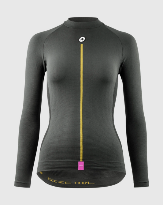 ASSOS Women's Spring/Fall LS Skin Layer P1, front view on model, showcasing ergonomic fit and seamless construction.