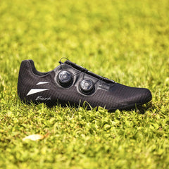 Berk SITO 2.0, close-up of ventilation ports and seamless construction for optimal airflow.