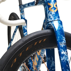 Approved Cycling Nich Legend carbon fiber road bike frame detail, showcasing lightweight construction.