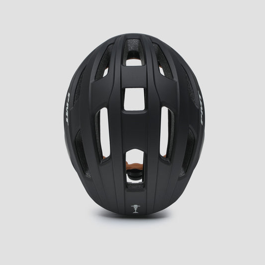 Close-up of PMT GX cycling helmet ventilation channels, highlighting optimized airflow design.