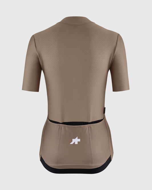 Assos DYORA R Jersey S11 Terra Sand women's racing cycling jersey - back view with bonded tec pockets
