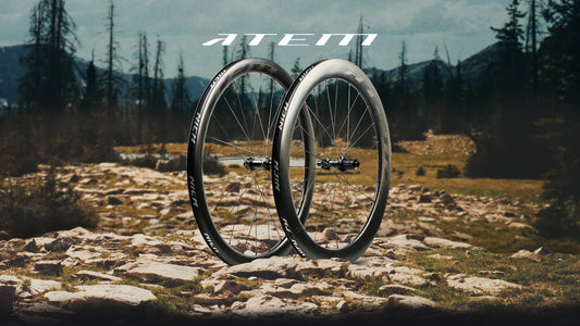 Detail of the NICH Atem 4S carbon weave on the rim, showcasing its premium construction and aerodynamic design.