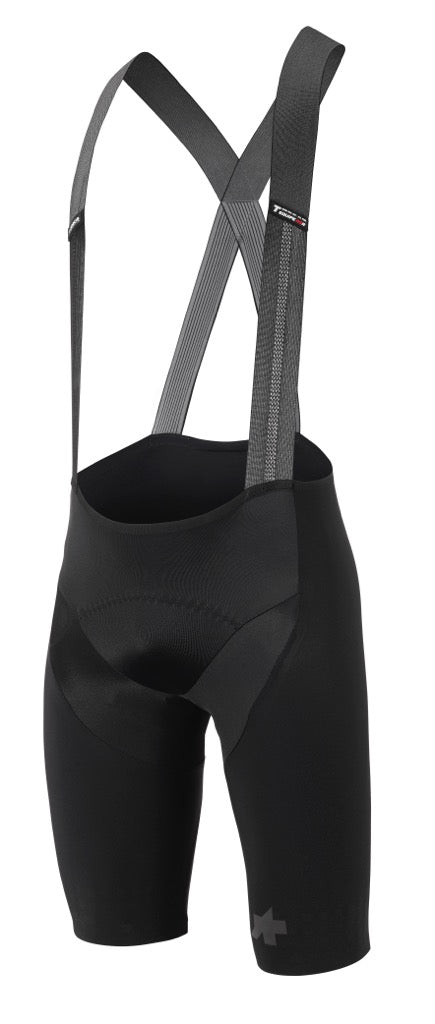 ASSOS EQUIPE RSR S9 TARGA men's cycling shorts, race-tuned engineering for increased comfort and aerodynamic fit.